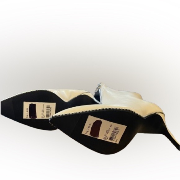 Beautiful BAR III boots, faux leather, ivory color! Brand new, no box. Size 6.5​ - Picture 6 of 9